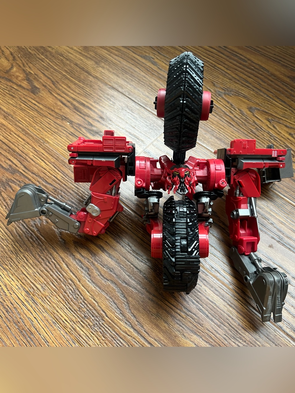 Transformers Studio Series
Scavenger complete Hasbro
SS-55 ROTF Devastator red